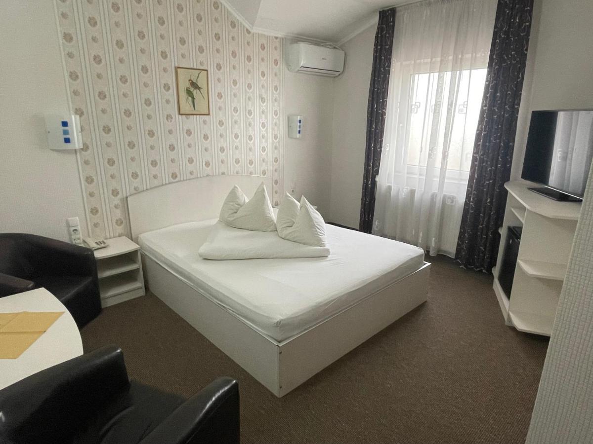 Pension Regal Satu Mare Luaran gambar